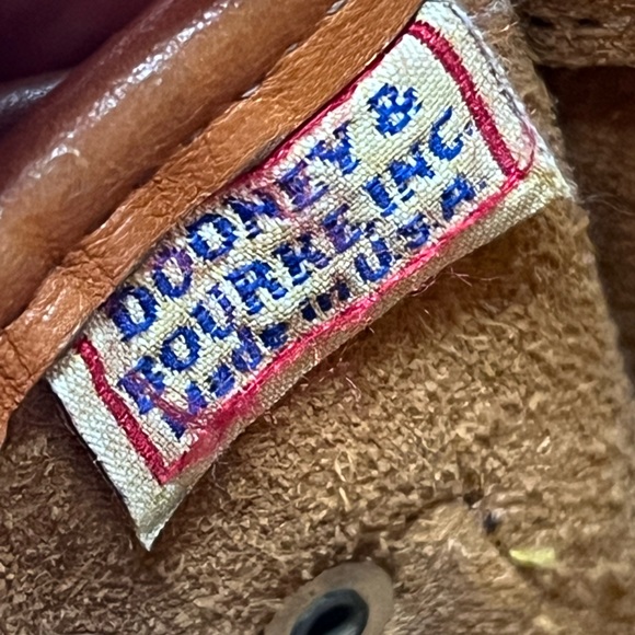 Dooney & Bourke vintage Saddle Brown leather Crossbody Bag - Picture 13 of 17